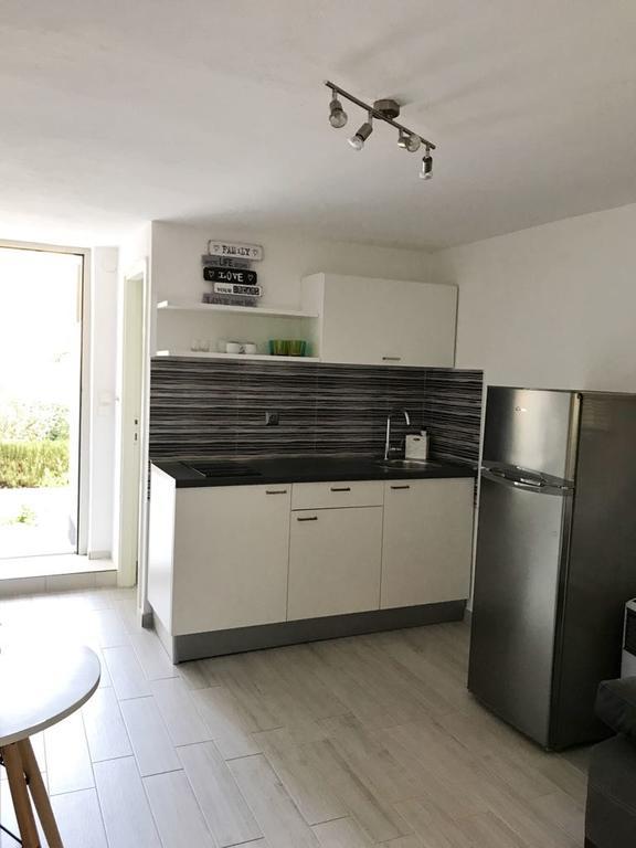 Apartments Petrovic Primošten المظهر الخارجي الصورة