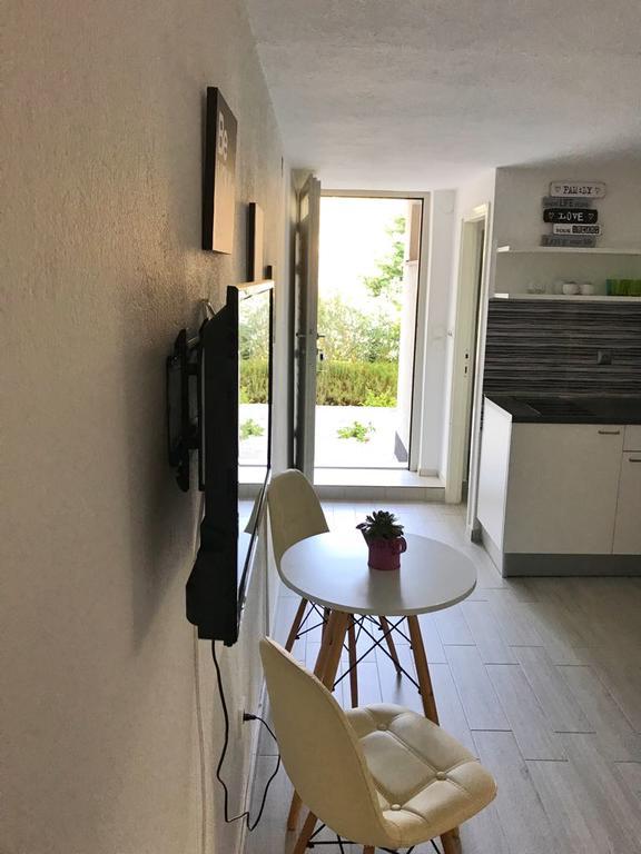 Apartments Petrovic Primošten المظهر الخارجي الصورة