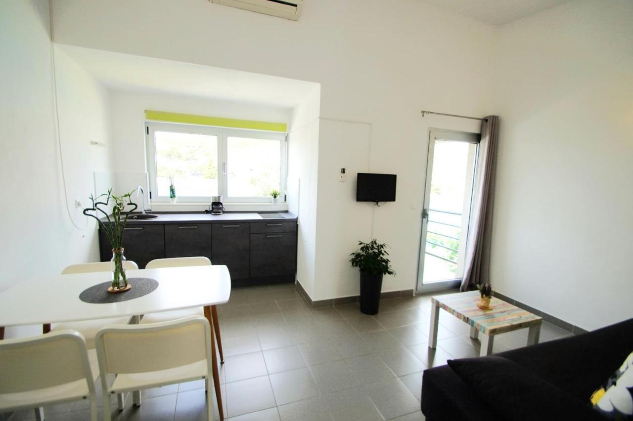 Apartments Petrovic Primošten المظهر الخارجي الصورة