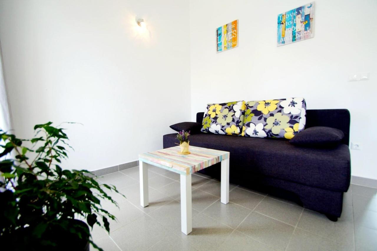Apartments Petrovic Primošten المظهر الخارجي الصورة