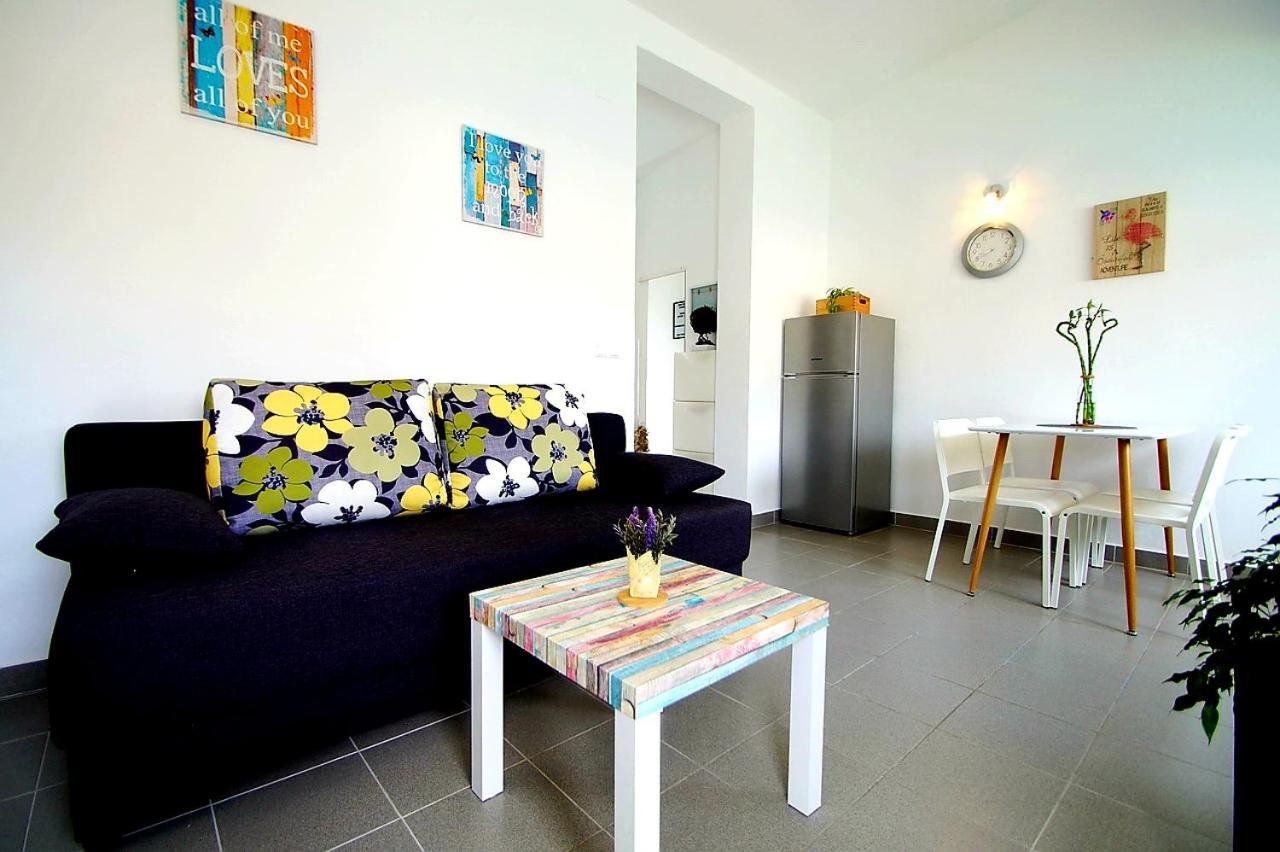 Apartments Petrovic Primošten المظهر الخارجي الصورة