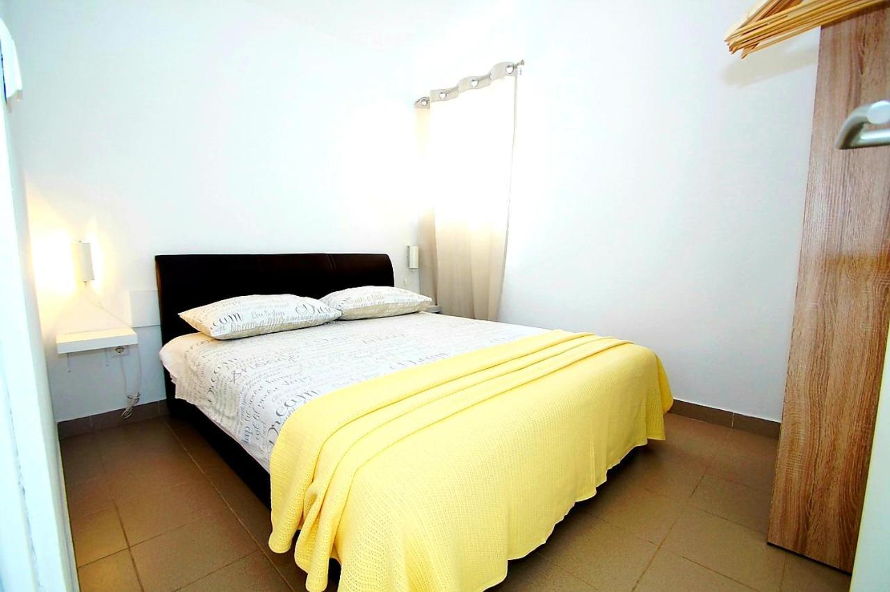 Apartments Petrovic Primošten المظهر الخارجي الصورة