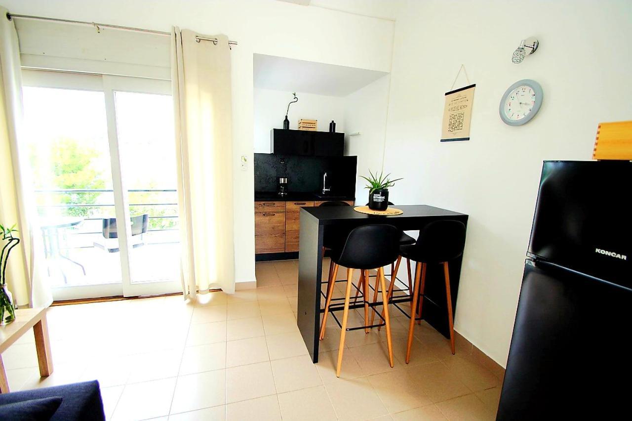 Apartments Petrovic Primošten المظهر الخارجي الصورة